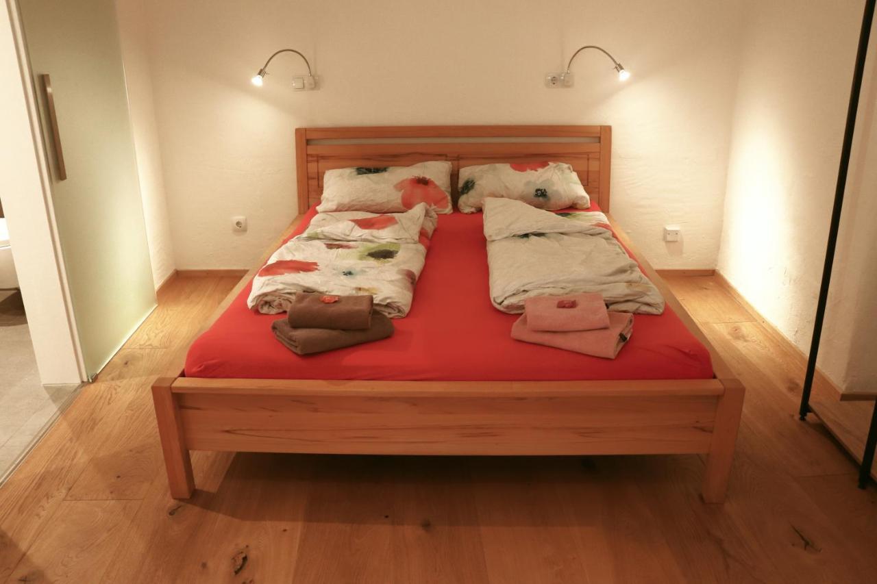 Stilvolle Wohnung Auf 50 M² Mit Parkplatz Und Wifi Kraiburg am Inn Ngoại thất bức ảnh